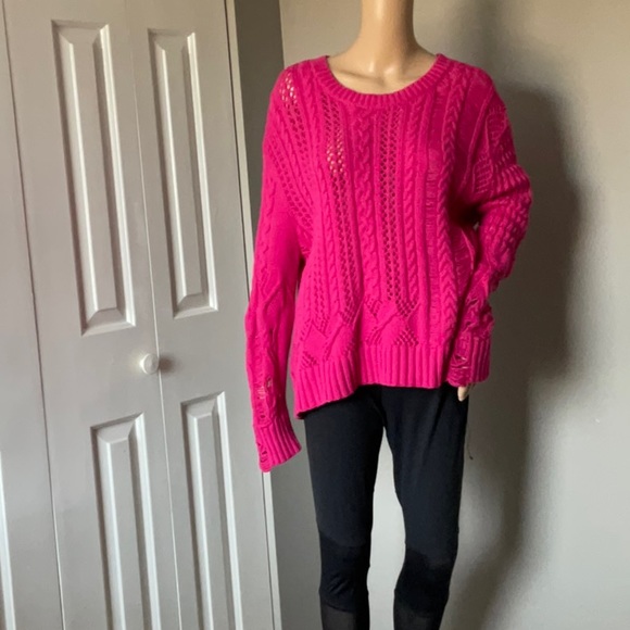 Splendid Sweaters - Splendid hot pink sweater brand new